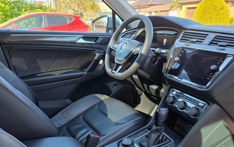 Volkswagen Tiguan II, 2018 год, 2 800 000 рублей, 11 фотография