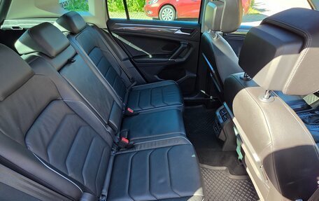 Volkswagen Tiguan II, 2018 год, 2 800 000 рублей, 15 фотография