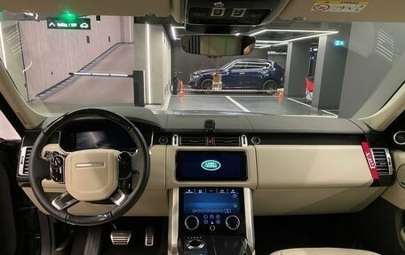 Land Rover Range Rover IV рестайлинг, 2019 год, 11 000 000 рублей, 16 фотография