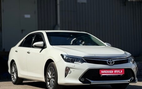 Toyota Camry, 2016 год, 2 390 000 рублей, 3 фотография