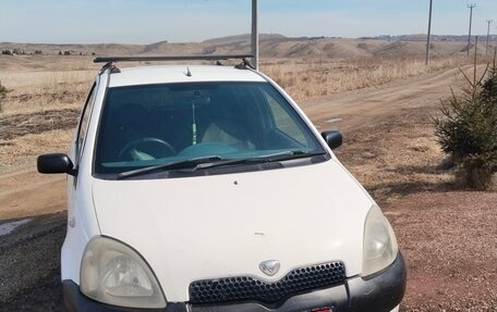 Toyota Vitz, 1999 год, 350 000 рублей, 1 фотография