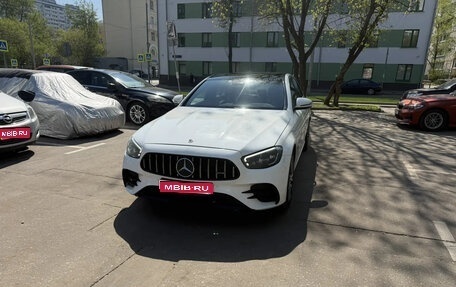 Mercedes-Benz E-Класс, 2021 год, 4 850 000 рублей, 1 фотография