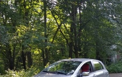 Toyota Yaris III рестайлинг, 2007 год, 600 000 рублей, 1 фотография
