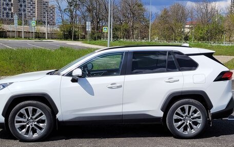 Toyota RAV4, 2021 год, 3 500 000 рублей, 7 фотография