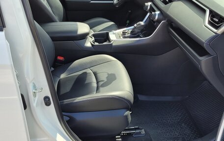 Toyota RAV4, 2021 год, 3 500 000 рублей, 17 фотография