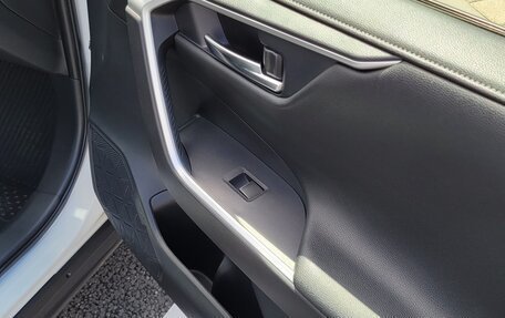 Toyota RAV4, 2021 год, 3 500 000 рублей, 18 фотография