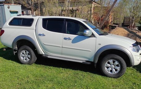 Mitsubishi L200 IV рестайлинг, 2013 год, 1 720 000 рублей, 12 фотография