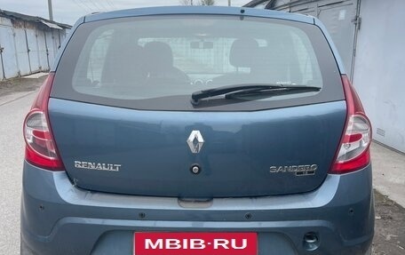 Renault Sandero I, 2013 год, 900 000 рублей, 5 фотография