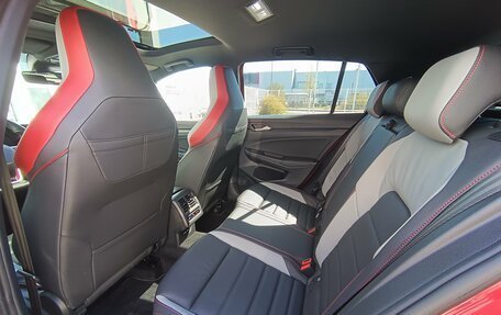 Volkswagen Golf GTI, 2022 год, 4 400 000 рублей, 16 фотография