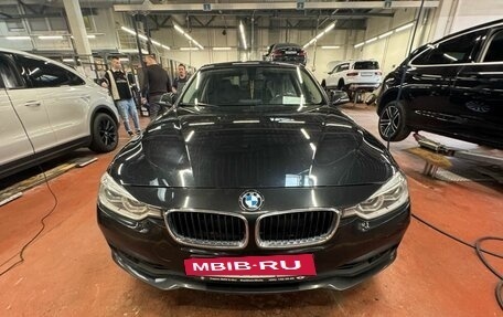 BMW 3 серия, 2018 год, 1 750 000 рублей, 3 фотография