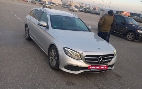 Mercedes-Benz E-Класс, 2018 год, 2 650 000 рублей, 5 фотография