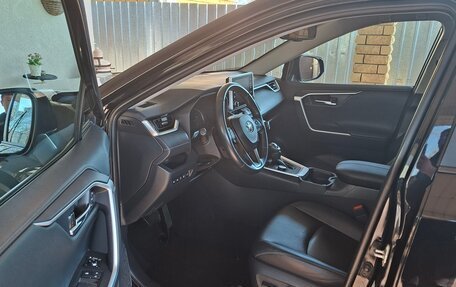 Toyota RAV4, 2021 год, 3 650 000 рублей, 13 фотография