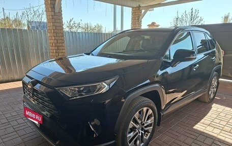 Toyota RAV4, 2021 год, 3 650 000 рублей, 7 фотография