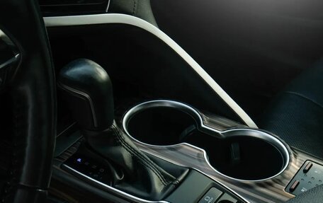 Toyota Camry, 2018 год, 2 462 000 рублей, 9 фотография