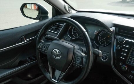 Toyota Camry, 2018 год, 2 462 000 рублей, 8 фотография