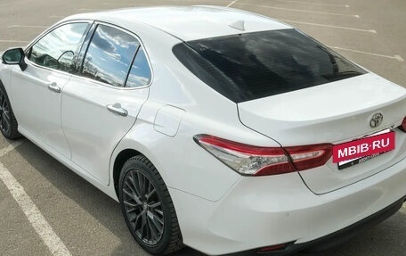 Toyota Camry, 2018 год, 2 462 000 рублей, 6 фотография