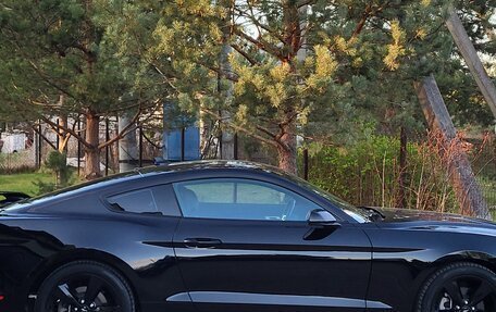Ford Mustang VI рестайлинг, 2022 год, 2 500 000 рублей, 9 фотография