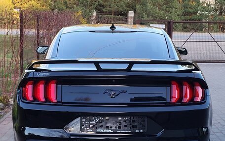 Ford Mustang VI рестайлинг, 2022 год, 2 500 000 рублей, 6 фотография