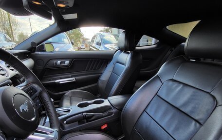 Ford Mustang VI рестайлинг, 2022 год, 2 500 000 рублей, 16 фотография