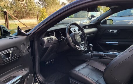 Ford Mustang VI рестайлинг, 2022 год, 2 500 000 рублей, 15 фотография