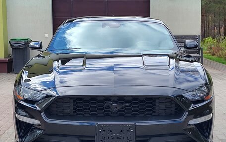Ford Mustang VI рестайлинг, 2022 год, 2 500 000 рублей, 2 фотография