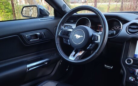 Ford Mustang VI рестайлинг, 2022 год, 2 500 000 рублей, 23 фотография