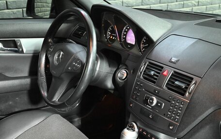 Mercedes-Benz C-Класс, 2010 год, 1 300 000 рублей, 14 фотография