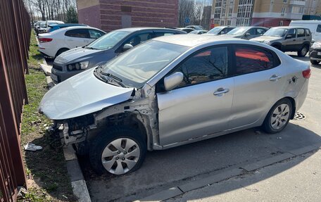 KIA Rio III рестайлинг, 2013 год, 200 000 рублей, 3 фотография