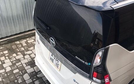 Nissan Serena IV, 2018 год, 1 050 000 рублей, 3 фотография