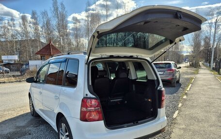 Volkswagen Touran III, 2010 год, 495 000 рублей, 9 фотография