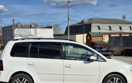 Volkswagen Touran III, 2010 год, 495 000 рублей, 6 фотография