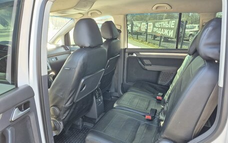 Volkswagen Touran III, 2010 год, 495 000 рублей, 13 фотография