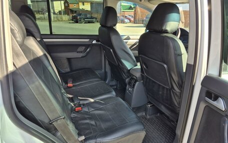 Volkswagen Touran III, 2010 год, 495 000 рублей, 17 фотография