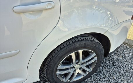 Volkswagen Touran III, 2010 год, 495 000 рублей, 20 фотография