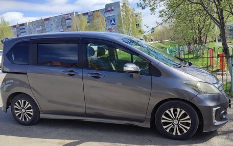 Honda Freed I, 2015 год, 1 250 000 рублей, 3 фотография