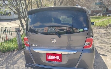 Honda Freed I, 2015 год, 1 250 000 рублей, 2 фотография