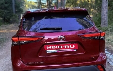Toyota Highlander, 2021 год, 4 460 000 рублей, 4 фотография