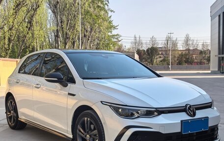 Volkswagen Golf VIII, 2022 год, 2 055 000 рублей, 3 фотография