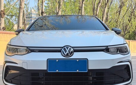 Volkswagen Golf VIII, 2022 год, 2 055 000 рублей, 2 фотография