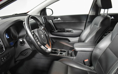 KIA Sportage IV рестайлинг, 2021 год, 2 461 000 рублей, 10 фотография