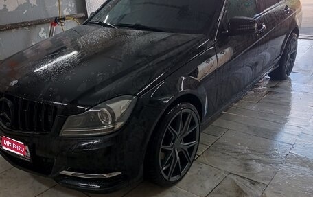 Mercedes-Benz C-Класс, 2013 год, 1 700 000 рублей, 1 фотография