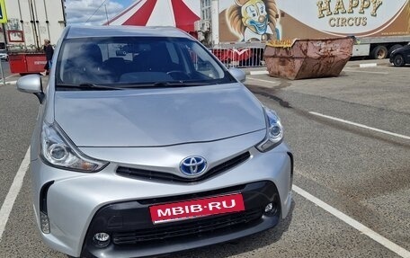 Toyota Prius v (+) I (ZVW40/41) рестайлинг, 2017 год, 1 970 000 рублей, 1 фотография