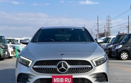 Mercedes-Benz A-Класс, 2018 год, 1 150 000 рублей, 1 фотография