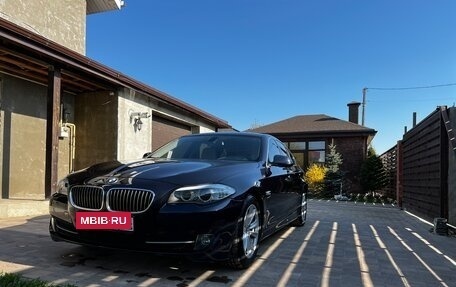 BMW 5 серия, 2011 год, 1 300 000 рублей, 2 фотография