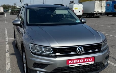 Volkswagen Tiguan II, 2020 год, 2 600 000 рублей, 2 фотография