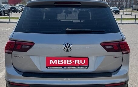 Volkswagen Tiguan II, 2020 год, 2 600 000 рублей, 3 фотография
