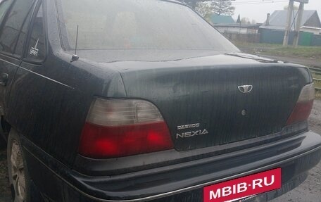 Daewoo Nexia I рестайлинг, 2002 год, 100 000 рублей, 6 фотография