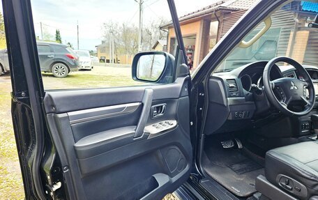 Mitsubishi Pajero IV, 2014 год, 2 635 000 рублей, 9 фотография