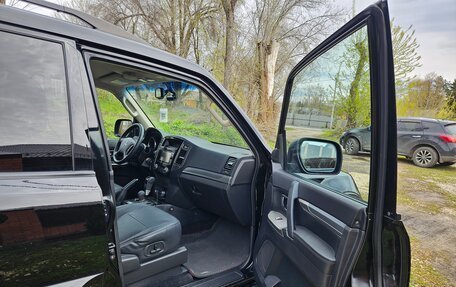 Mitsubishi Pajero IV, 2014 год, 2 635 000 рублей, 14 фотография