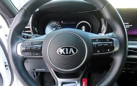 KIA K5, 2022 год, 2 400 000 рублей, 8 фотография